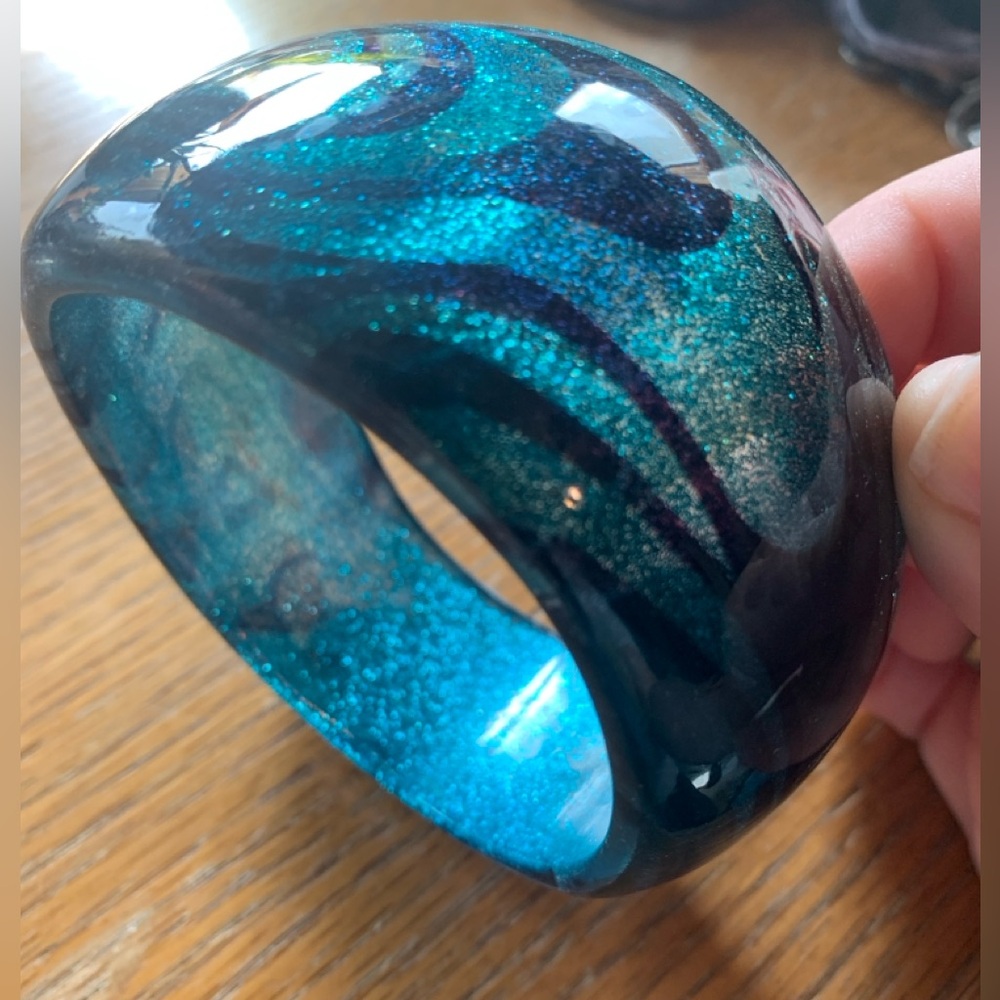 LUCITE BRACELET